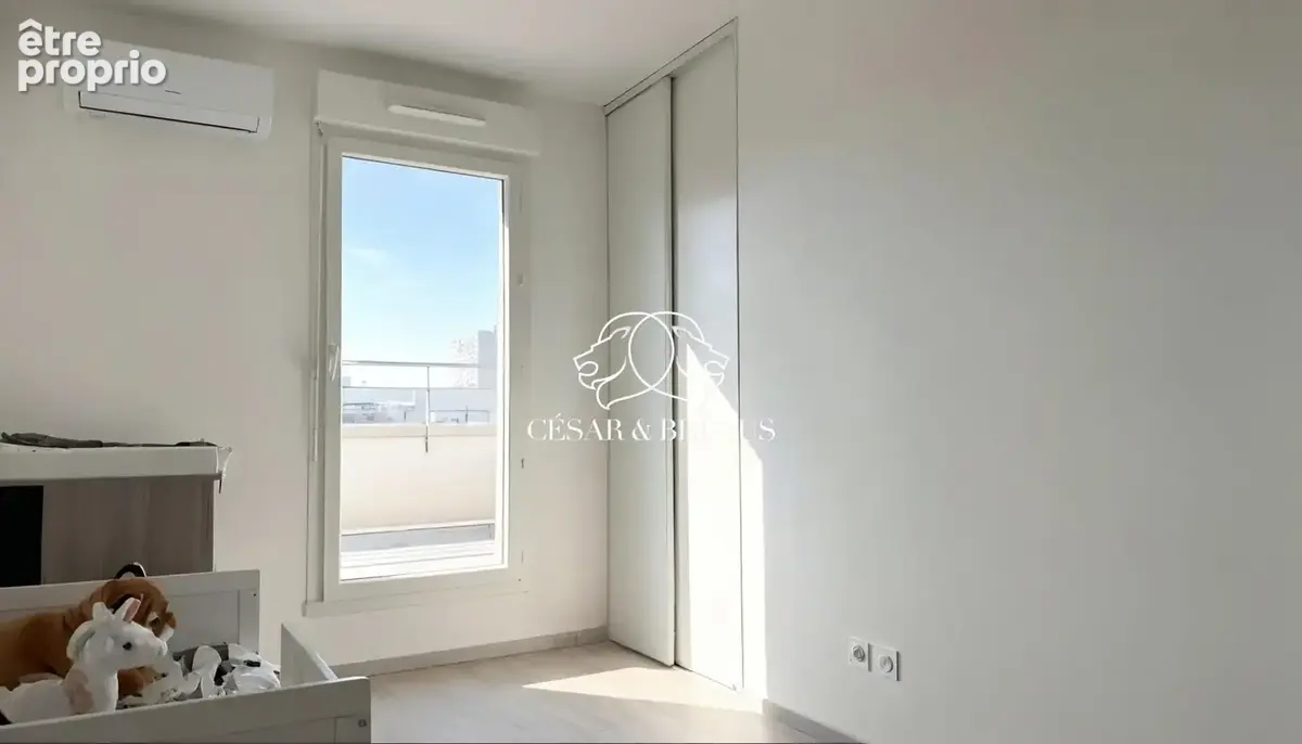 Appartement 60 m² à Saint-Priest  - photo 8