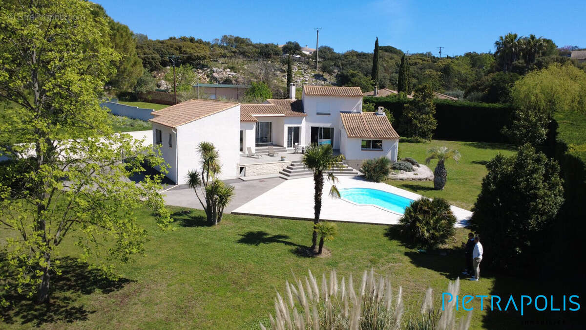Maison 220 m² à Balaruc-Le-Vieux  - photo 2