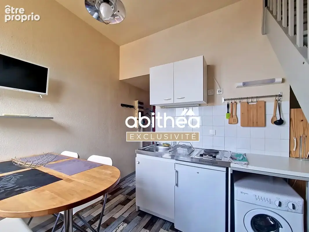 INVESTISSEMENT LOCATIF - Duplex - 24.21m2 - T2 - 3ème étage - Quai des chartrons - photo 2