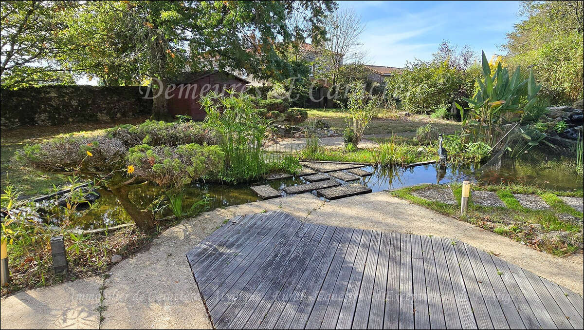 Maison, sauna, piscine intérieur, grands garages fermés - photo 9