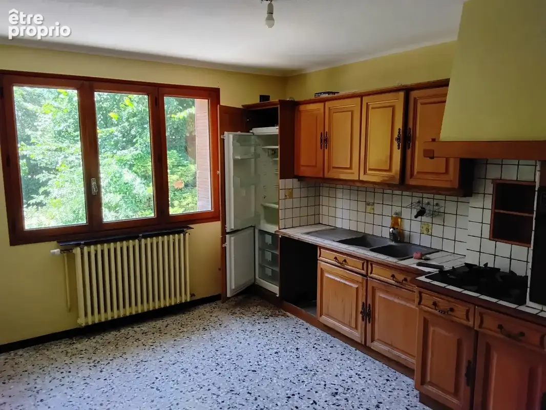 Dans petite résidence, grand T4 de 93m2 avec garage double - photo 3