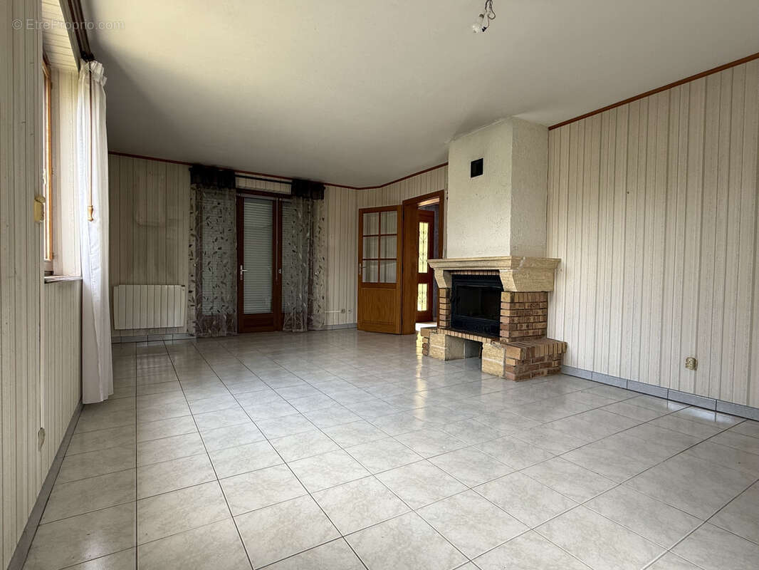 Maison à CHAILLY-LES-ENNERY