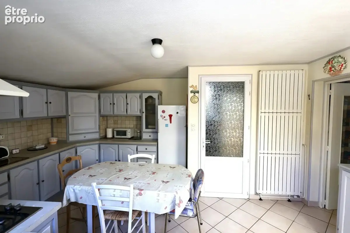 Maison 5 pièces 175 m² à vendre à Tonnay-Charente (17430) - photo 3