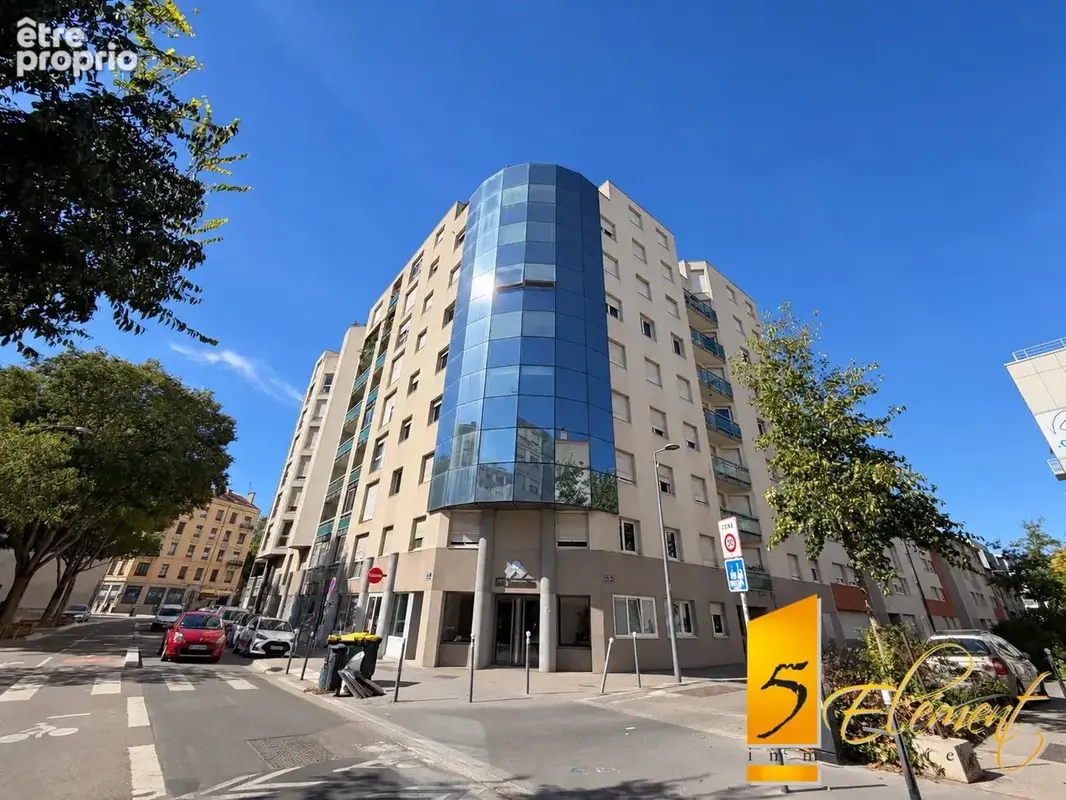 Appartement 4 pièces 87 m² à vendre à Villeurbanne (69100) - photo 2