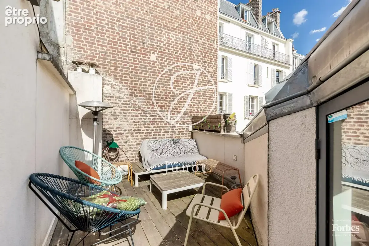 Paris 18e - JULES JOFFRIN / RUE DU POTEAU - Duplex - 4 pièces - 96,82m² Carrez - 130,57m² -  Atelier d'artiste - Terrasse - photo 9