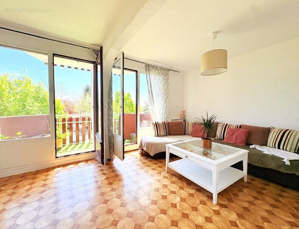 Appartement à CRAN-GEVRIER