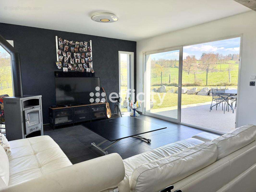 Maison à LA FOUILLOUSE