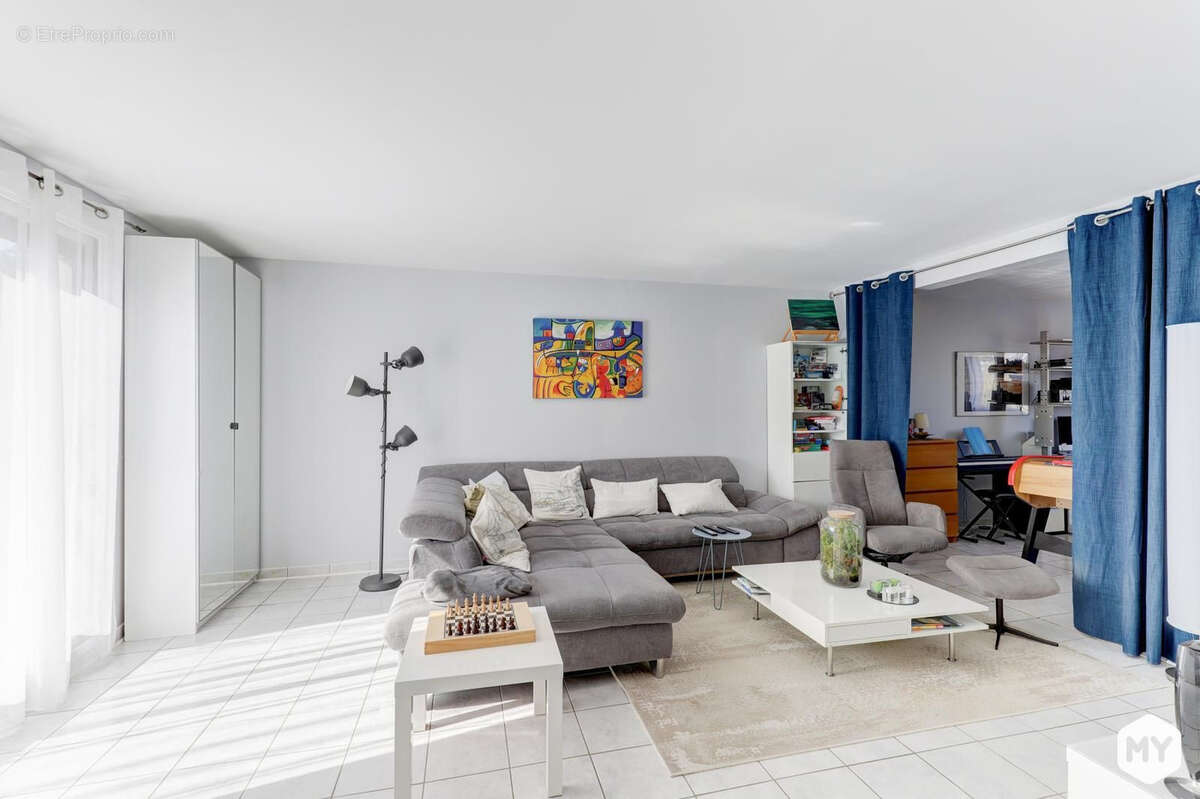 Maison à PERIGNAT-LES-SARLIEVE