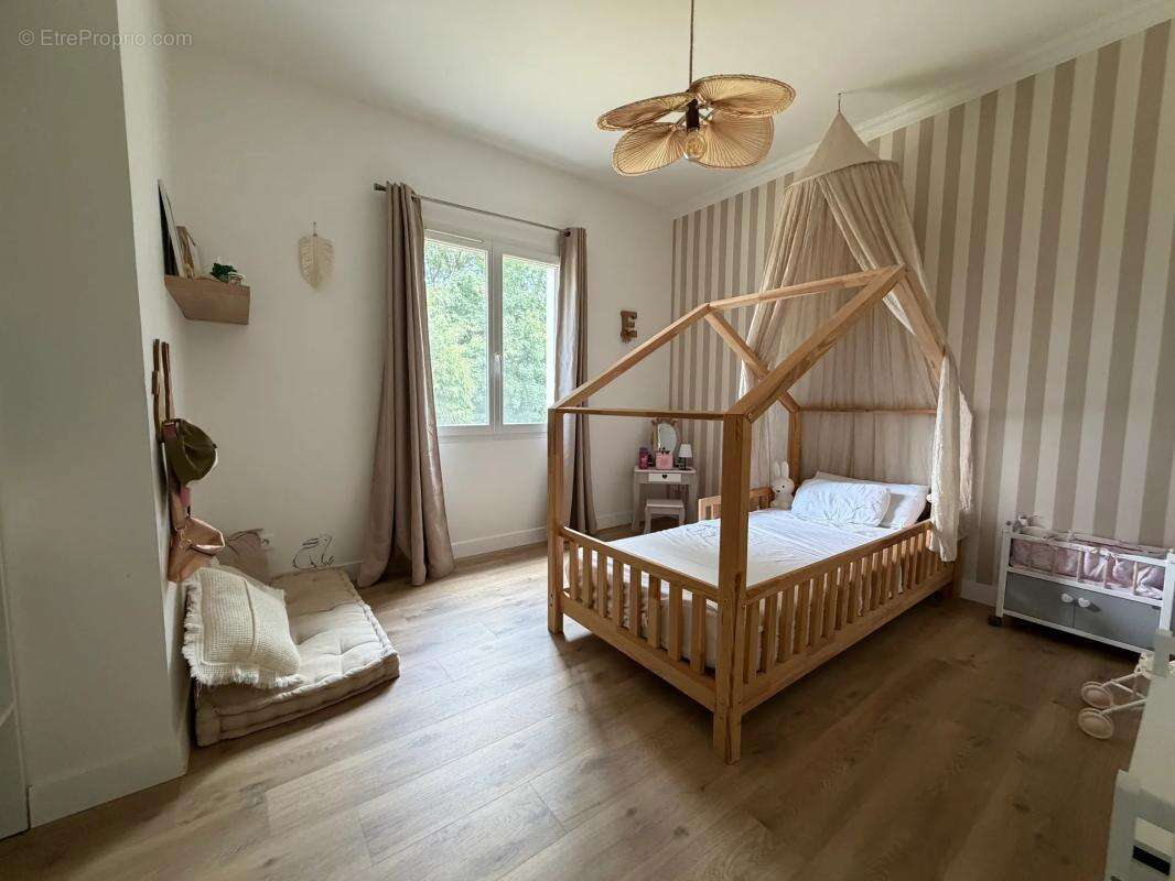 Maison de 6 pièces de 176 m² à Baleyssagues - photo 4
