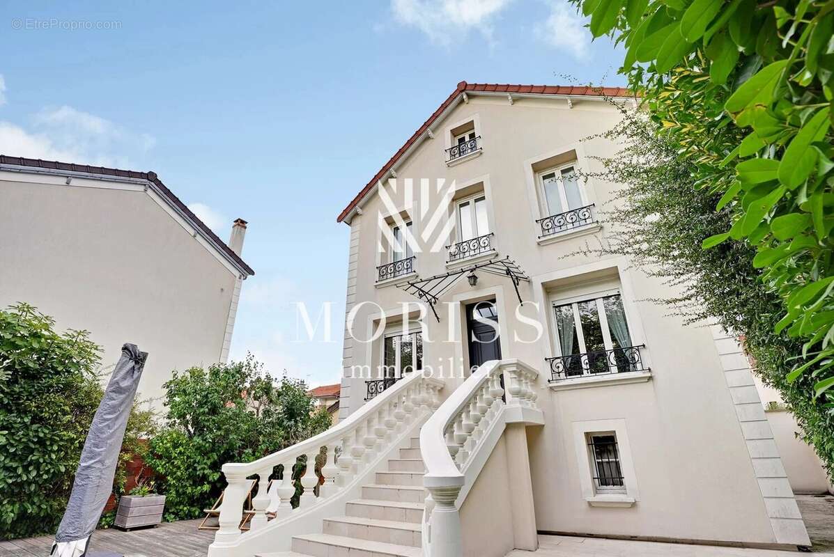 Maison à LE PERREUX-SUR-MARNE