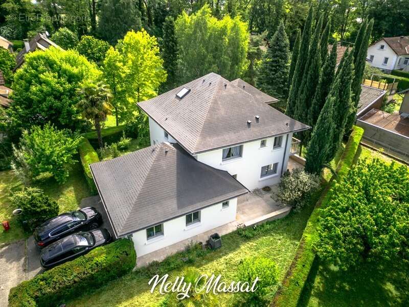 Maison à BASSENS