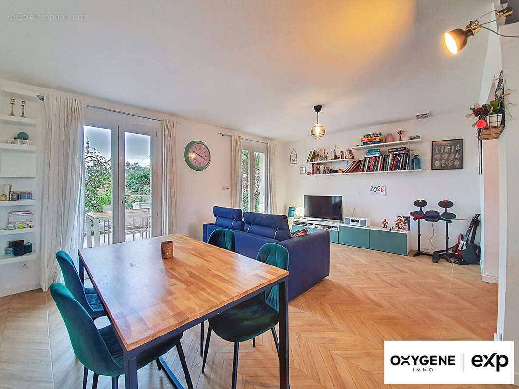 Maison à SAINT-ESTEVE