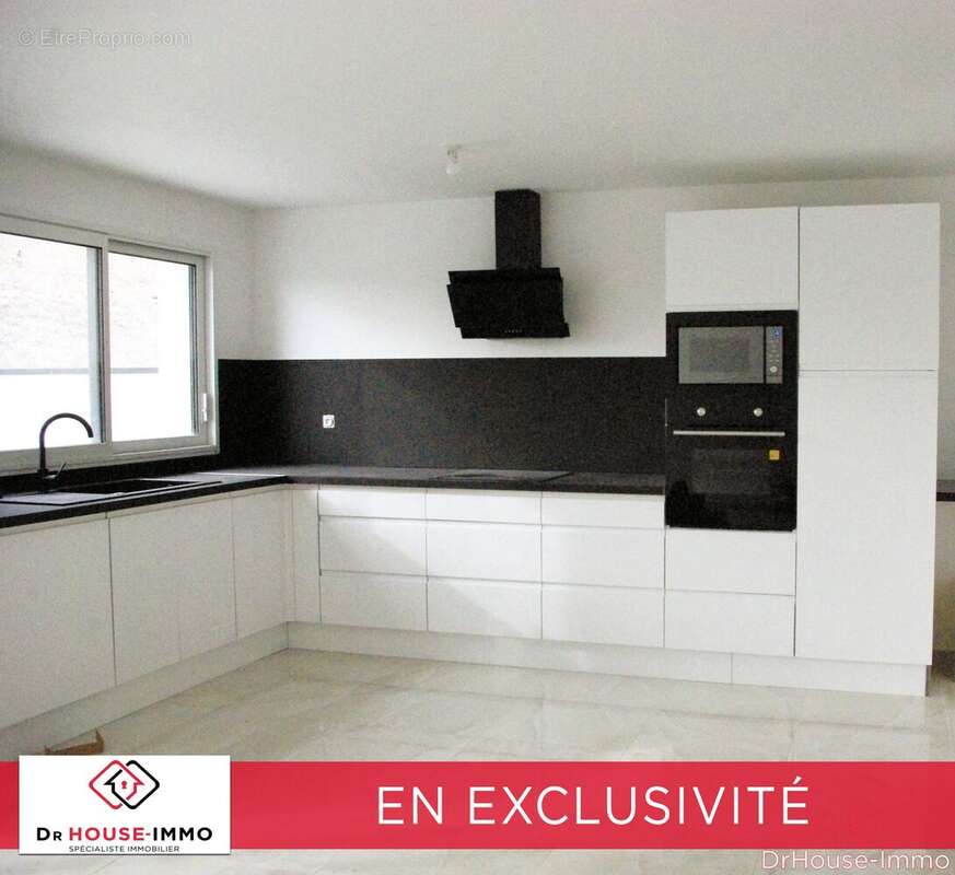 Maison à GENLIS