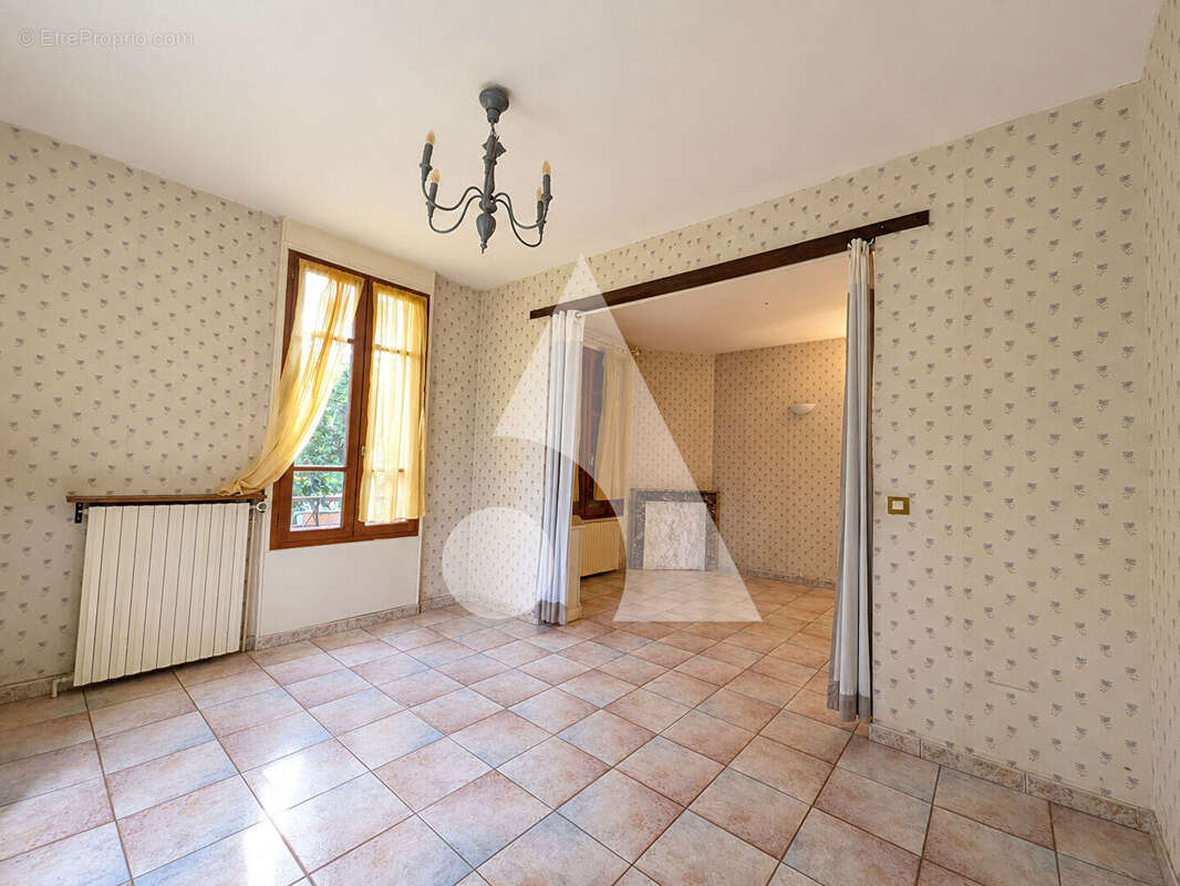 La Frette-sur-Seine - Maison 3 chambres avec jardin arboré de 518 m² - photo 3