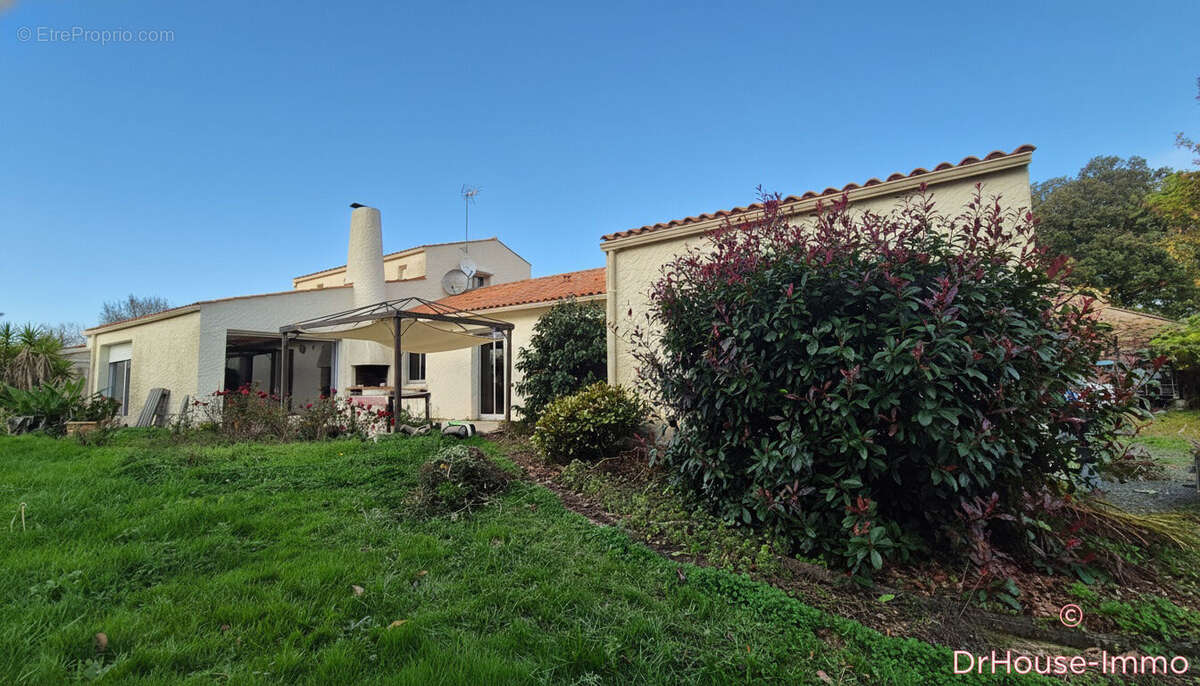 Maison à MAREUIL-SUR-LAY-DISSAIS