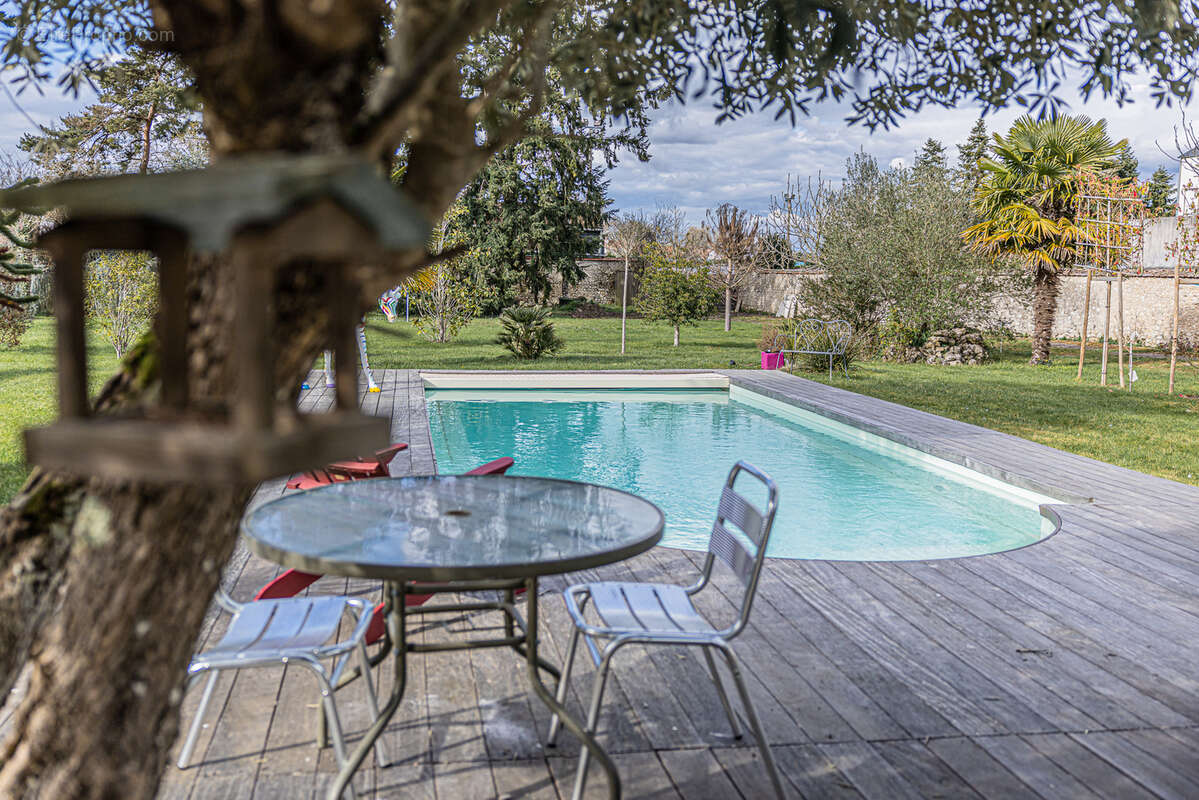 Maison à SAINT-PRYVE-SAINT-MESMIN