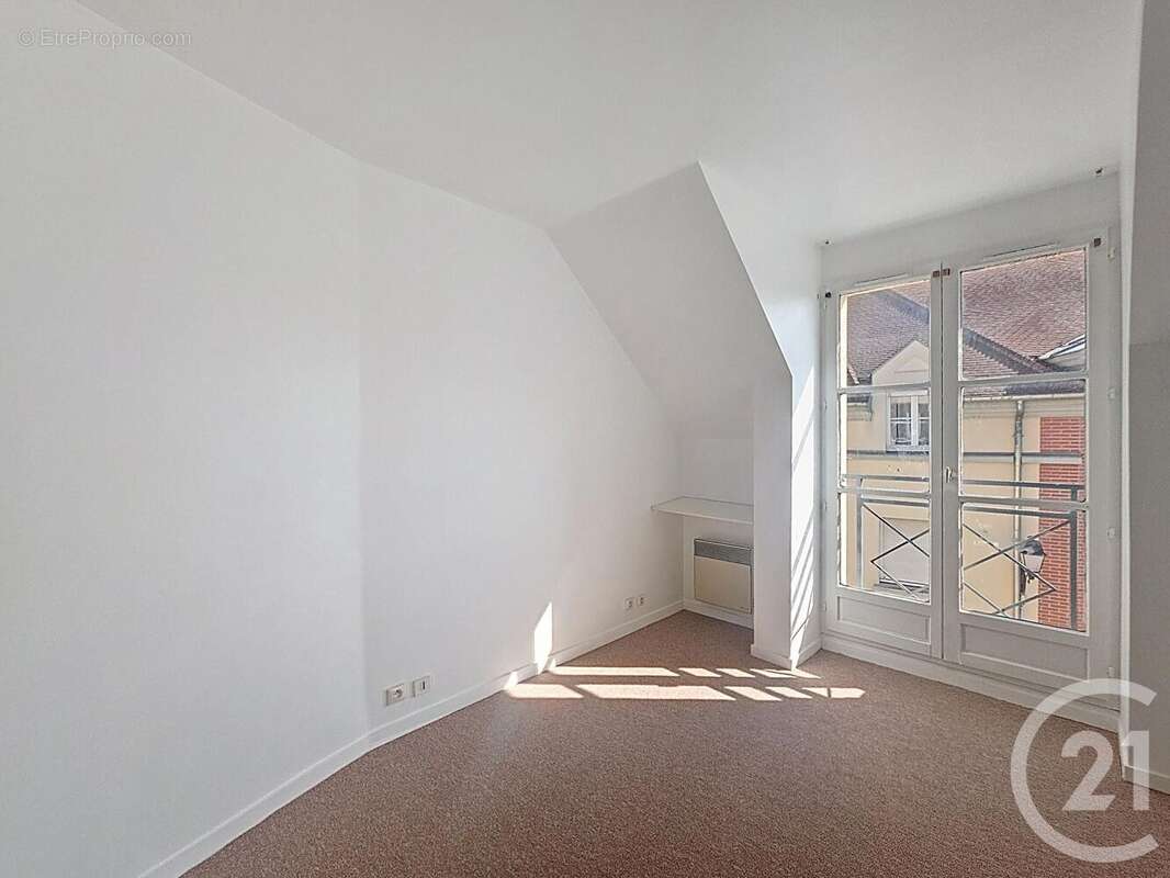 Appartement à BRIE-COMTE-ROBERT