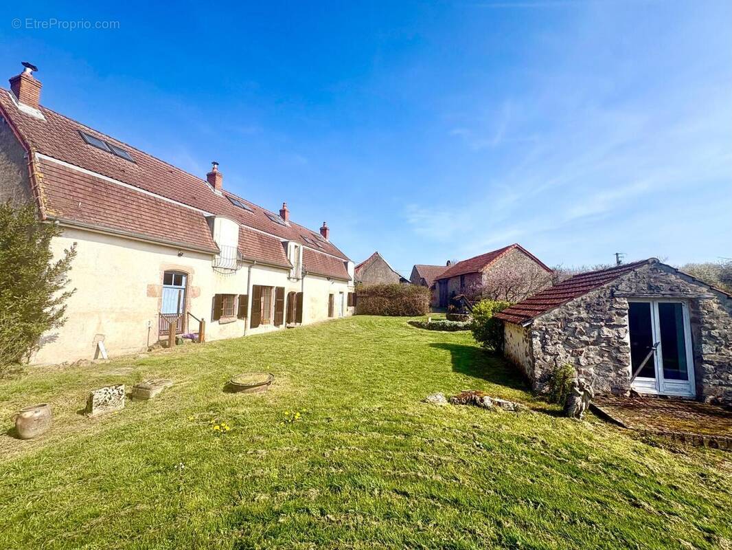 Photo 1 - Maison à SAINT-DIDIER-SUR-ARROUX
