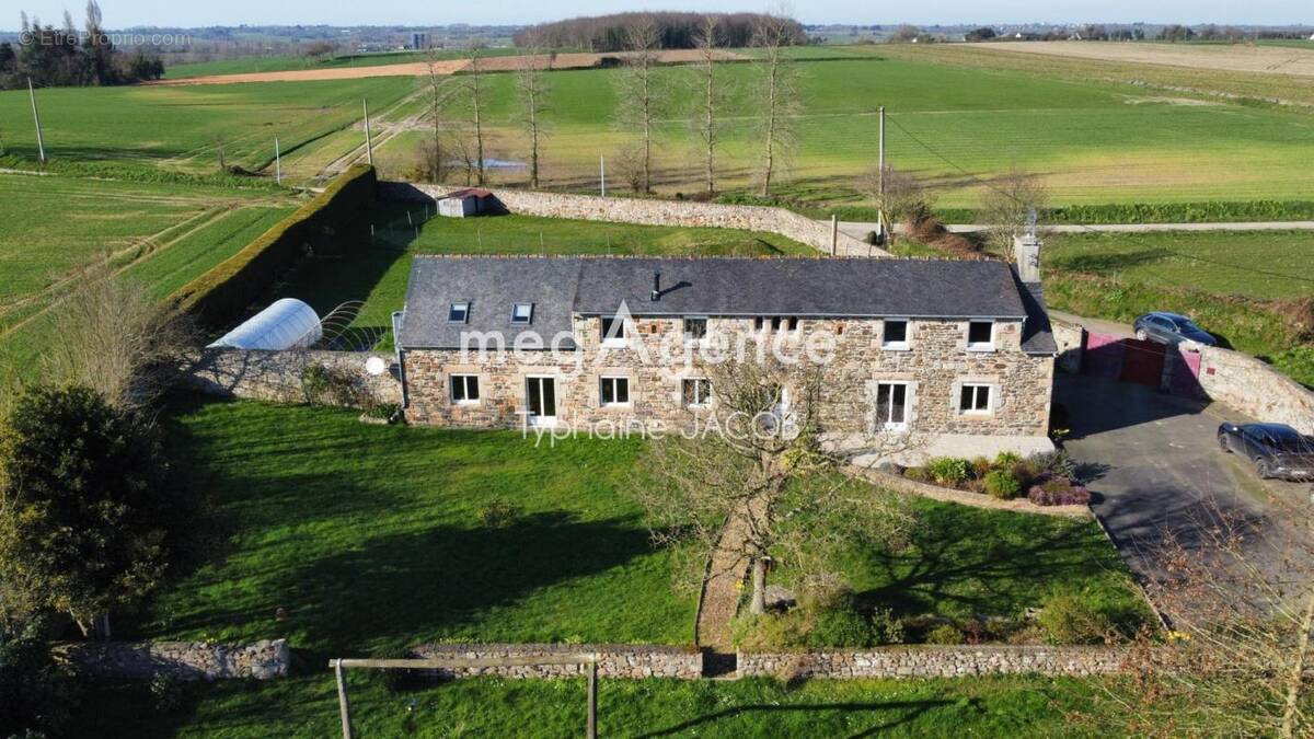 Maison à LANGOAT