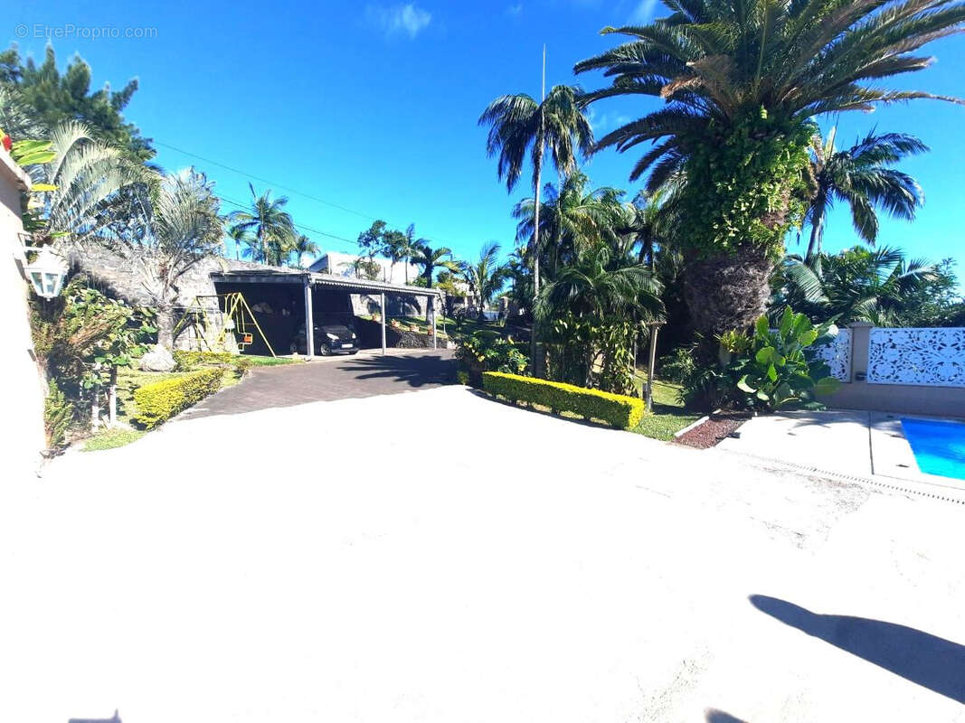 Maison à SAINT-DENIS