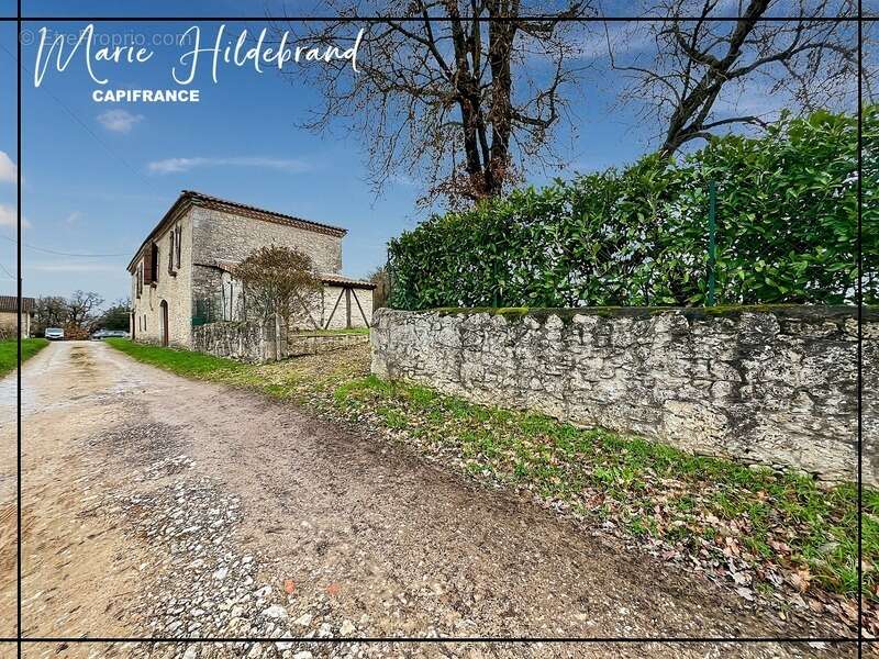 Maison à MAUVEZIN