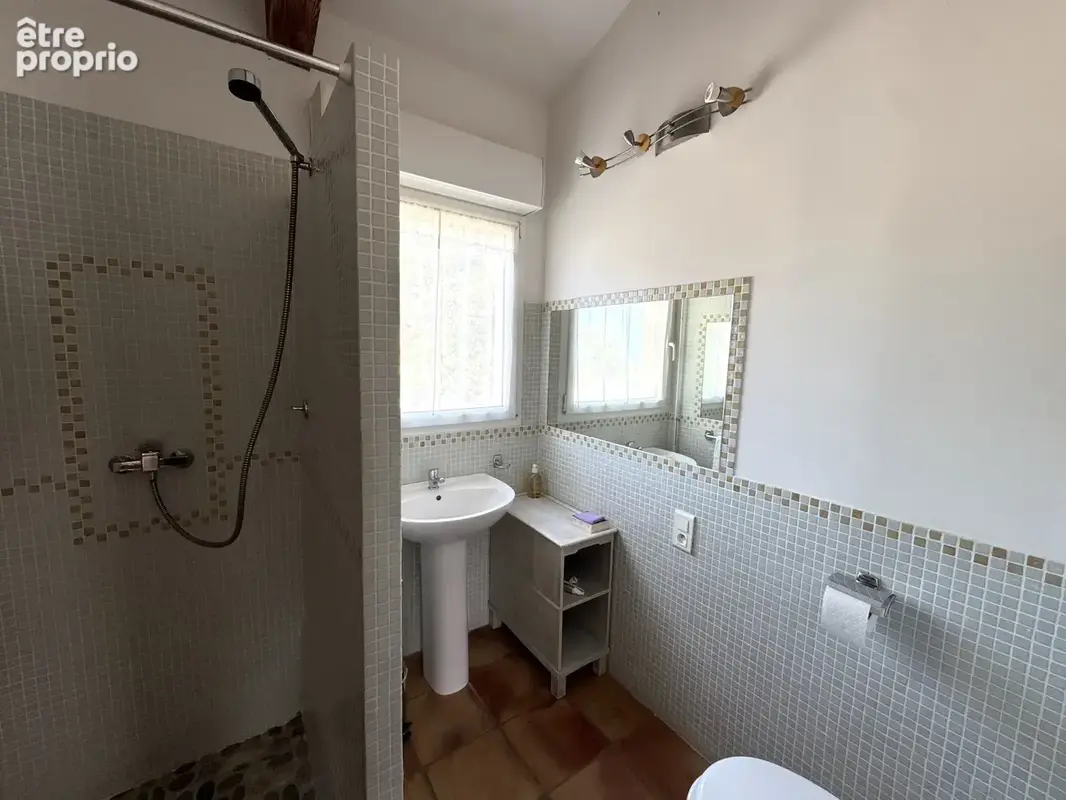 Une villa piscine accès plage à quelques mètres - photo 10