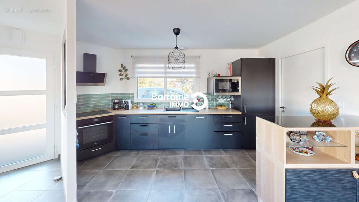 Maison à PLOUGONVELIN