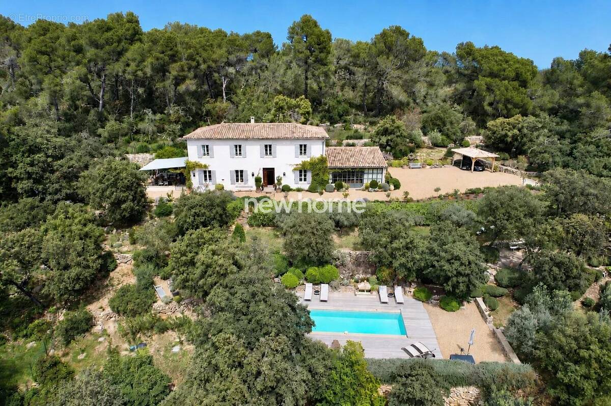 Maison à LORGUES