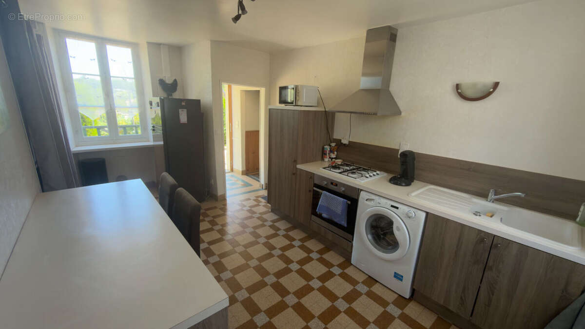 Maison de village à Vert - 114 m² - Terrain de 865 m² - photo 3