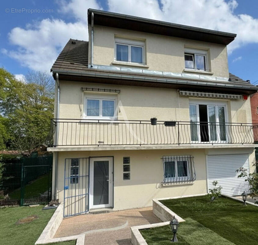 Maison à CHELLES