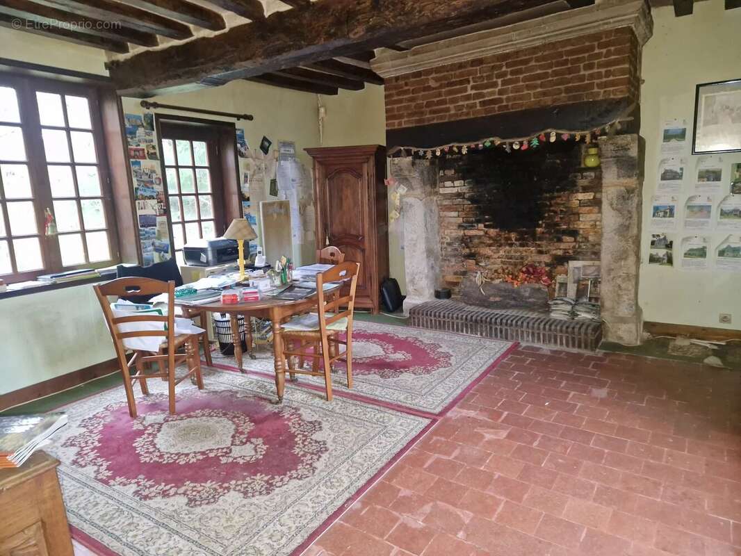 Maison à FOLLEVILLE