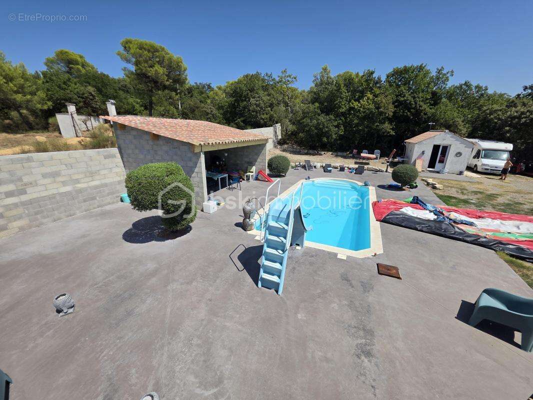 Mondragon / 2 villas / 390 m² habitable / piscine / terrain 7 500 m² - photo 2