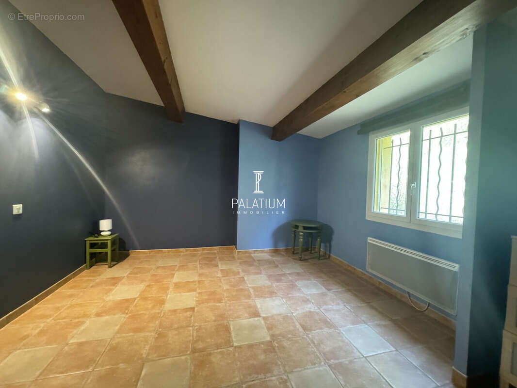 Maison à VALENSOLE