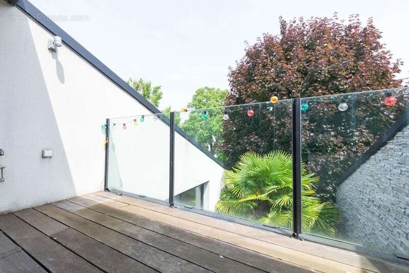 Maison à LA GARENNE-COLOMBES