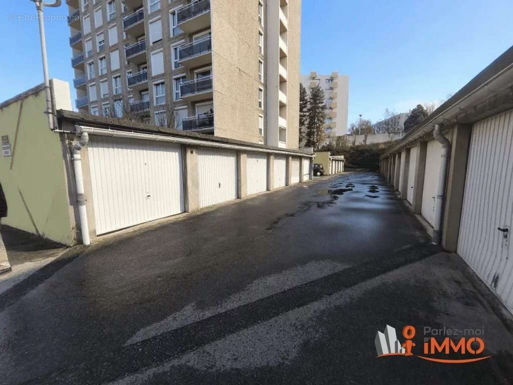 Appartement à SAINT-ETIENNE