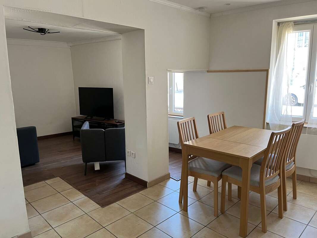 Appartement à VAUX-SUR-SEINE