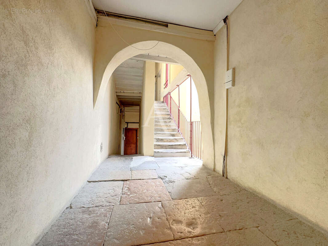 Appartement Lyon 2 pièces 44 m2 sur Croix Rousse - photo 8