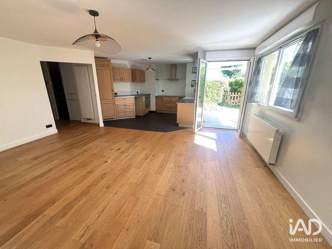 Appartement 82 m² à Poisy  - photo 2