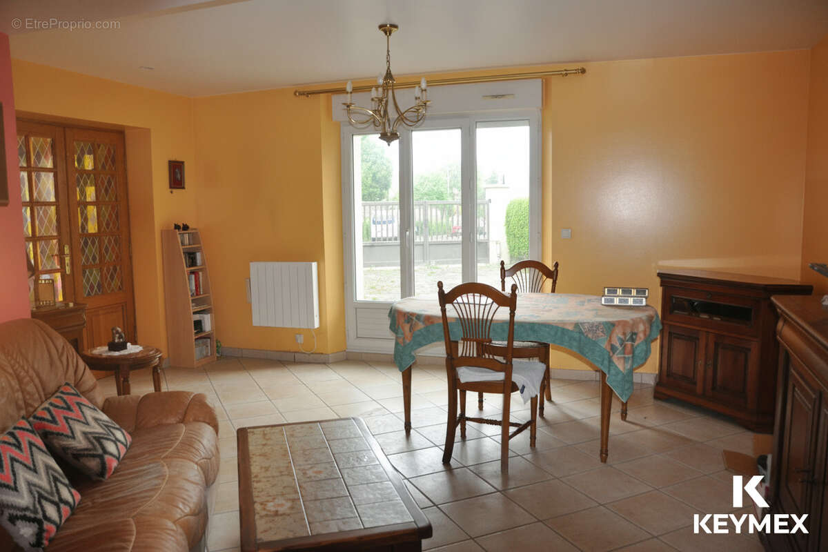 Maison à FREPILLON