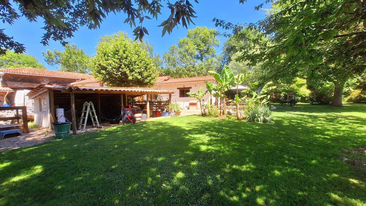 Maison à CASTELNAU-MAGNOAC