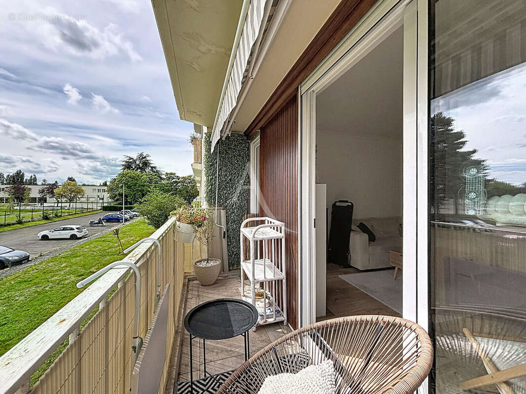 Appartement Laval 4 pièce(s) 76.30 m2 - photo 3