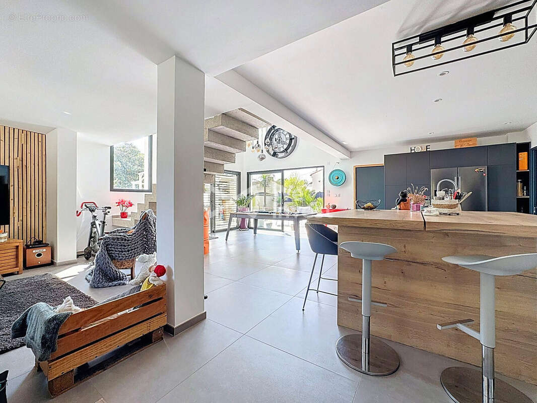 Maison à SAINT-JEAN-DE-VEDAS