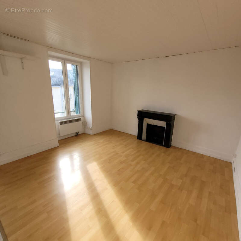 Appartement à MOURS