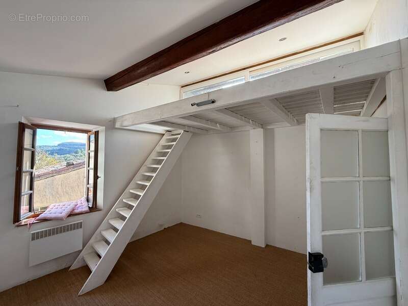 Maison à SERVIES-EN-VAL