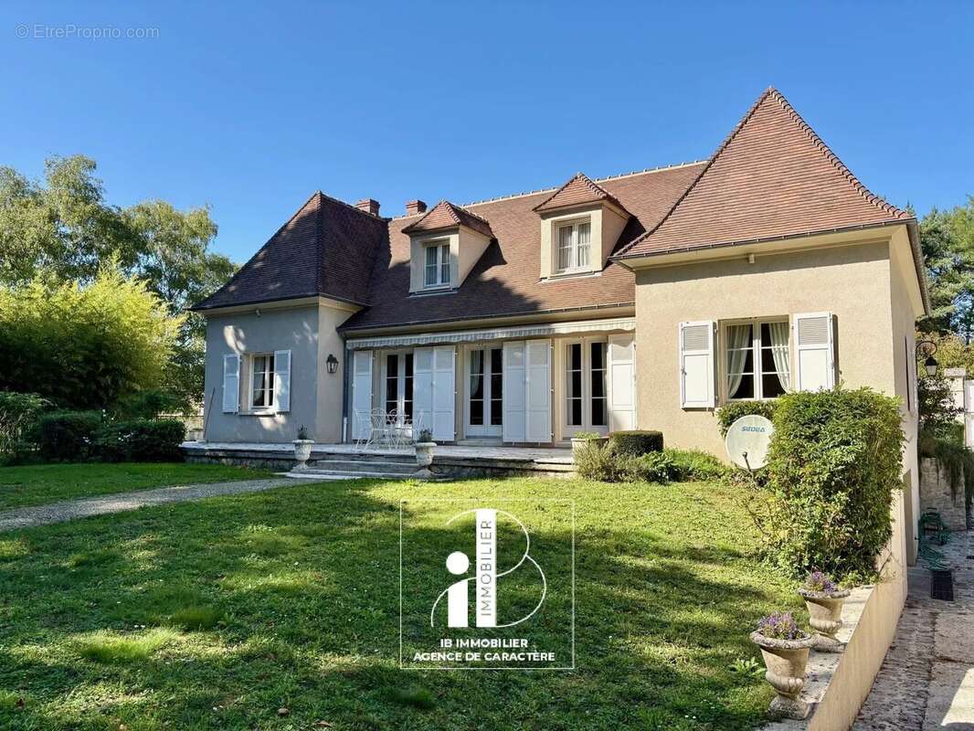 Maison à BOURRON-MARLOTTE