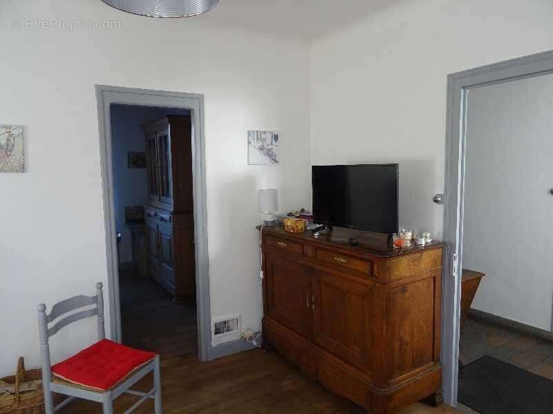 Maison à BUGEAT