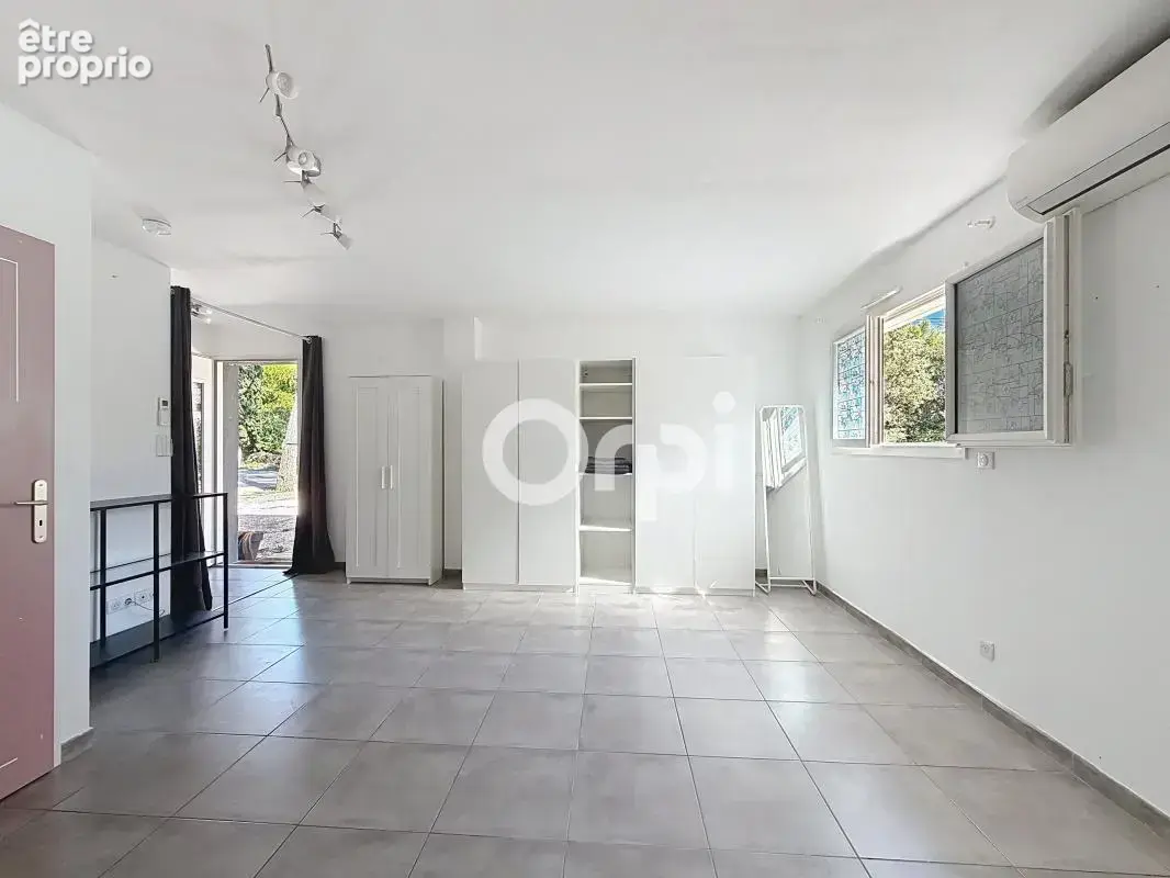 ** Maison 3 pièces 88 m2 + remise 24 m2 - Stationnements et jardin ** - photo 19