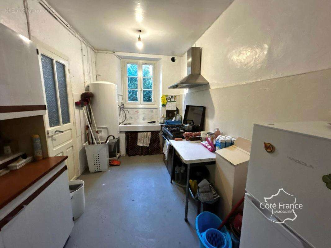 Appartement à VILLENEUVE-L'ARCHEVEQUE