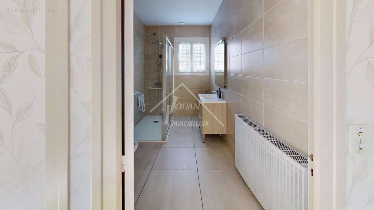 Maison à VARENNES-SUR-ALLIER