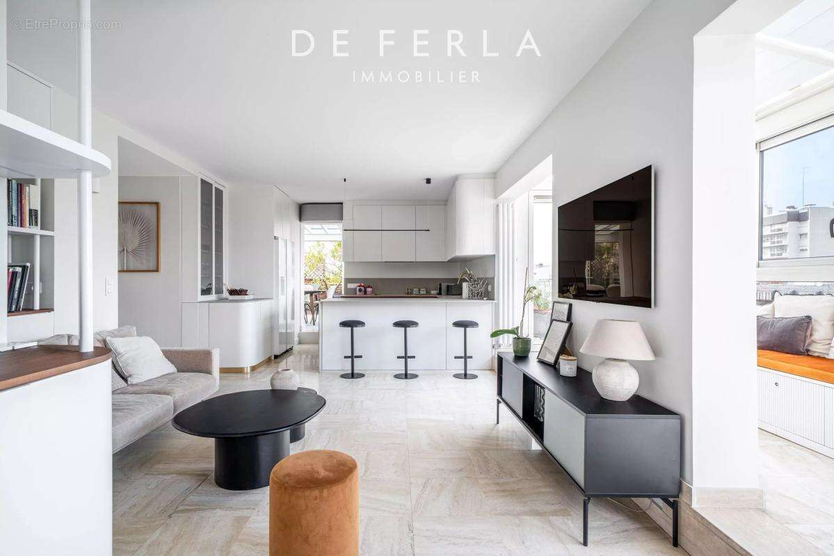 Appartement à PARIS-15E